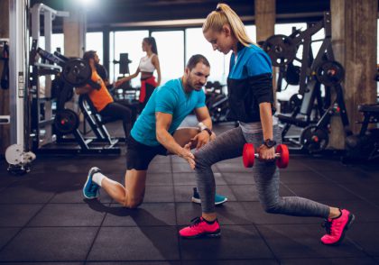 فرق تمرین بدون مربی و با مربی