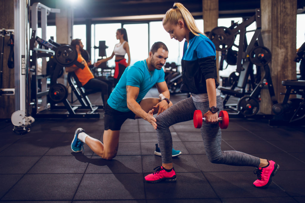 فرق تمرین بدون مربی و با مربی